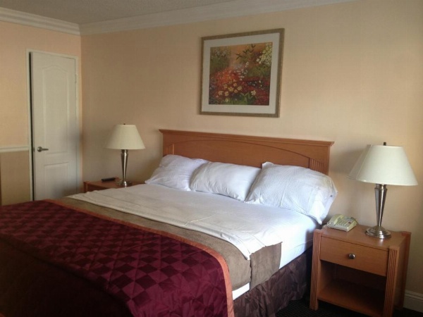 Americas Best Value Inn - Downtown Oakland/Lake Merritt image 8